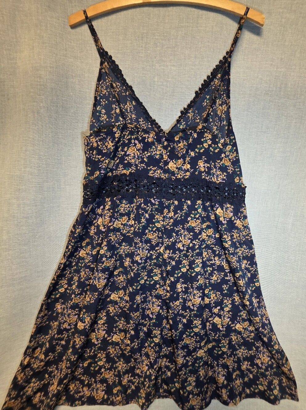 Lace-Trim Waist, Navy And Gold Floral Wrap Slip Dress Tassled Edges Size Large.